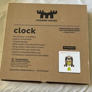 3D pop-out Sloth Clock. Lightweight natural birch wood, non-toxic inks.